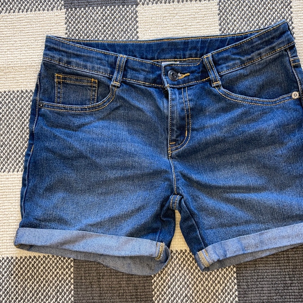 Crazy 8 shorts 16